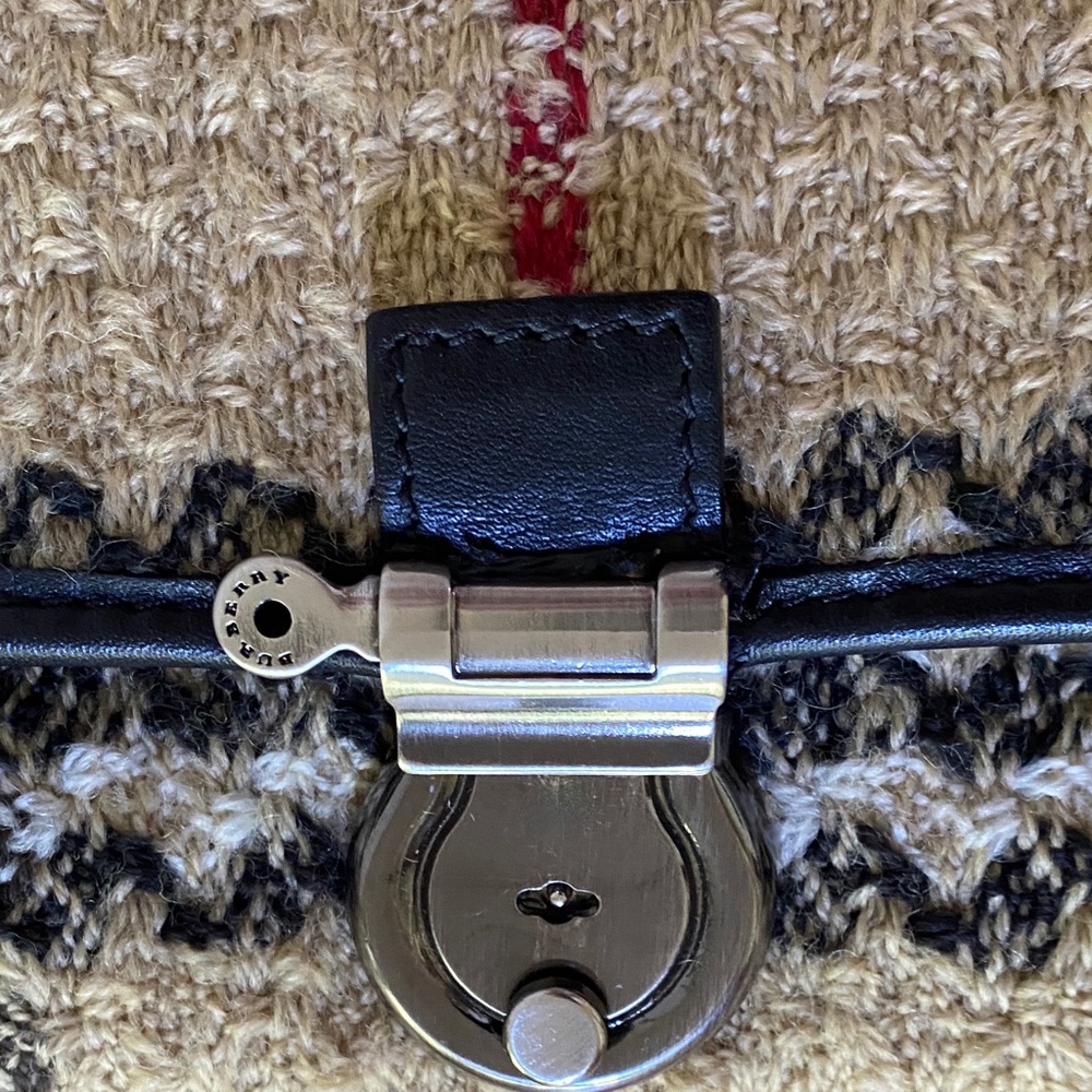 Burberry Boucle Housecheck Wristlet / Clutch - Picture 9 of 10